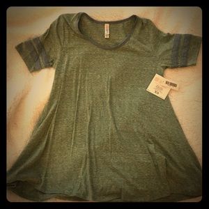 ✨LuLaRoe✨ Perfect Tee Size XS
